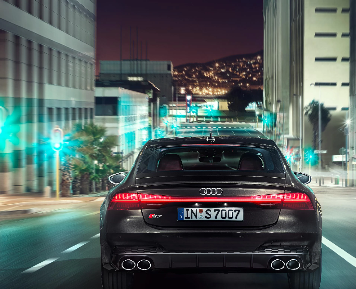Audi s7 svart