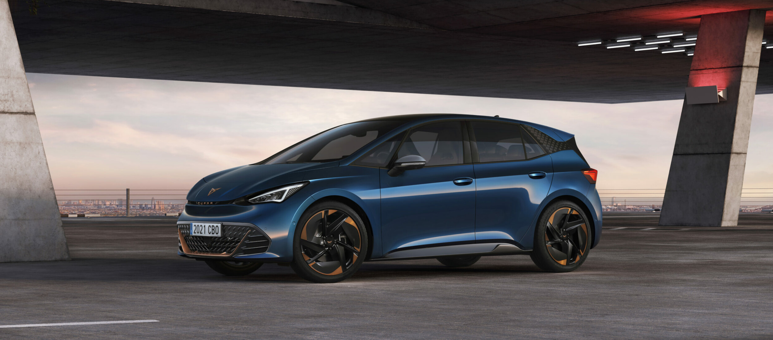Cupra born, blå bil